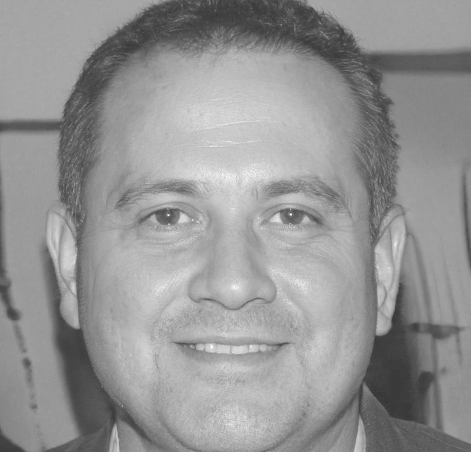 Portret Maximilian Sandu
